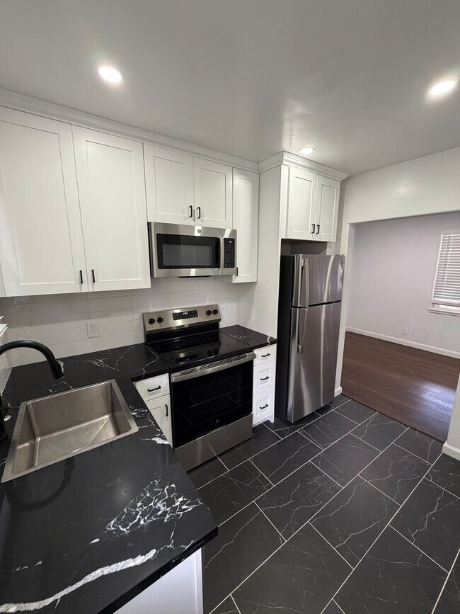 Foto del edificio - 128 Dartmouth Rd
