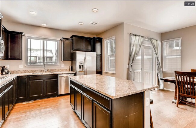 Foto del edificio - 12932 Norway Maple St