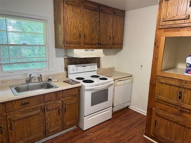 Photo - 828 Catherine St House