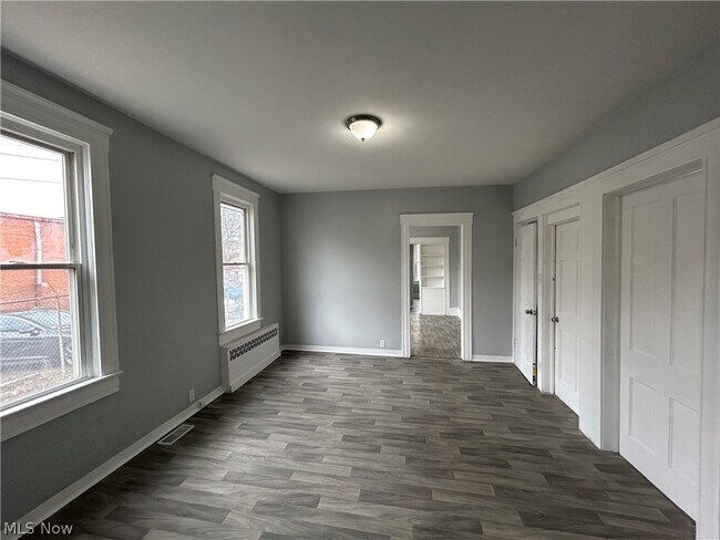 Building Photo - 3512 Henritze Ave