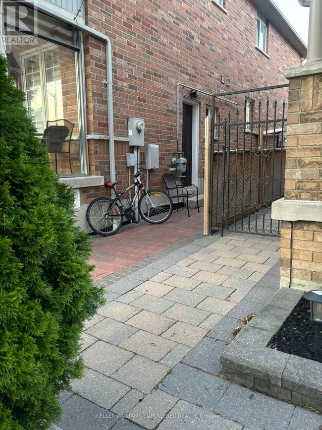 Building Photo - 53 Dybal St