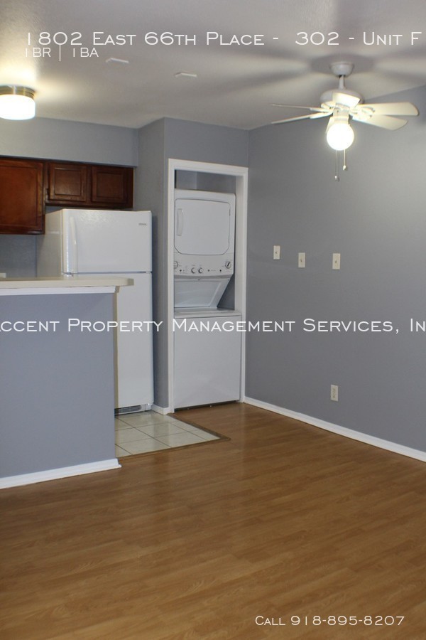 Building Photo - Upstairs apartment at the Willows!!