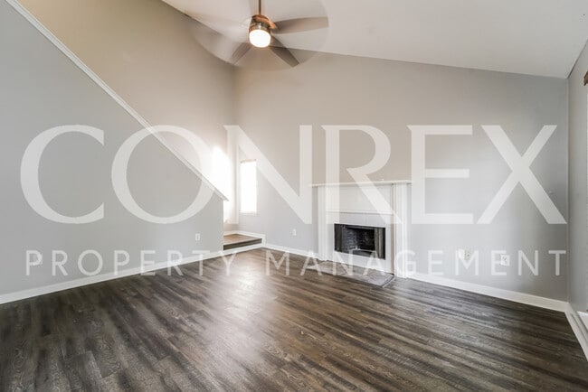 Building Photo - 376 Mississippi 468