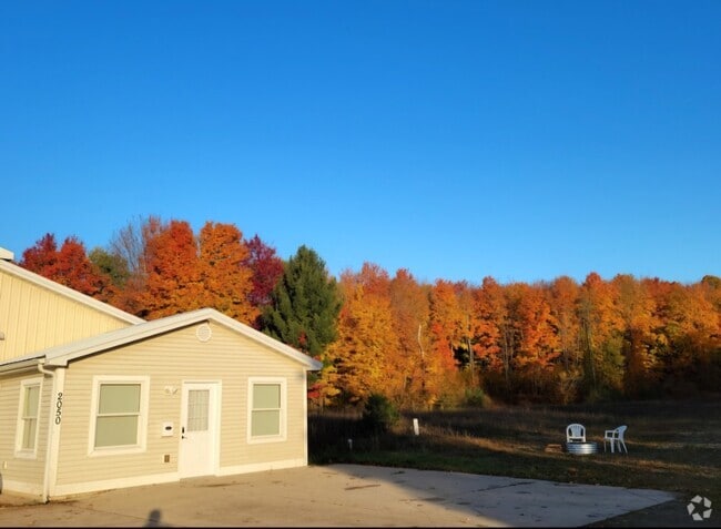 Building Photo - 2050 N Haze Rd