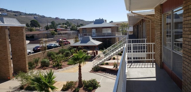 Building Photo - 4165 Krupp Dr