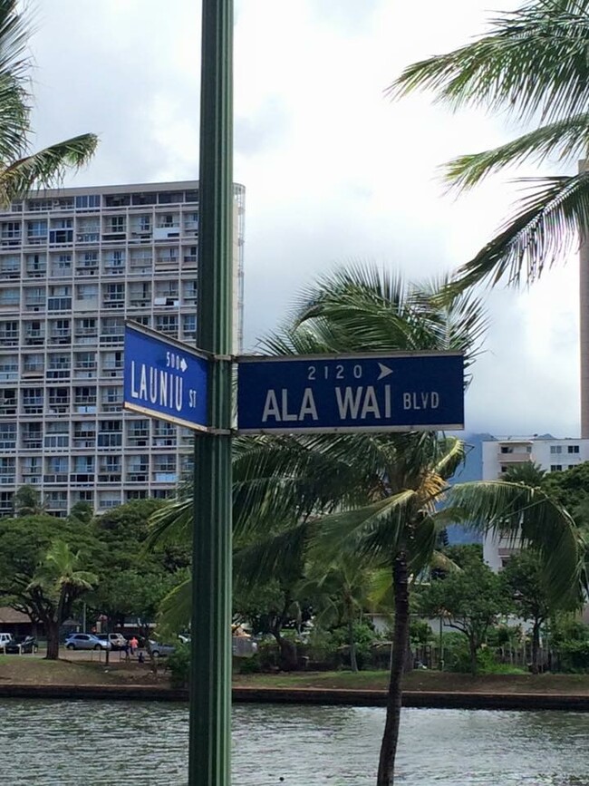 Building Photo - 2115 Ala Wai Blvd