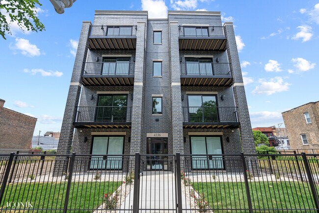 Foto del edificio - 4336 S Vincennes Ave