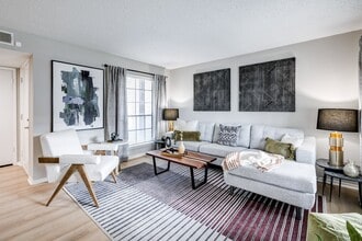Building Photo - Fox Trails Apartments