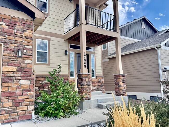 Building Photo - Beautifully Maintained Woodmoor Home Featu...
