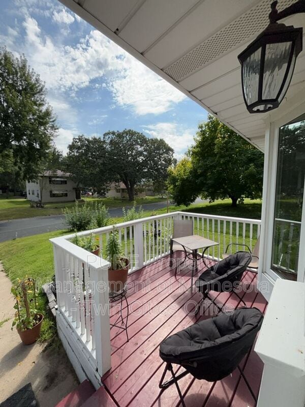 Primary Photo - 4436-2 1/2 2 1/2 St NE