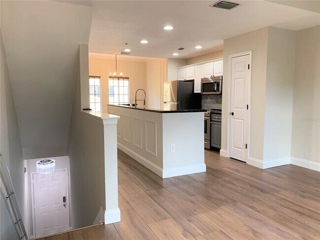 Foto del edificio - 5208 Hampton Beach Pl