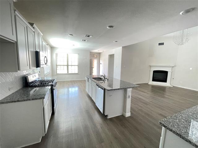 Building Photo - 1601 Princeton Dr