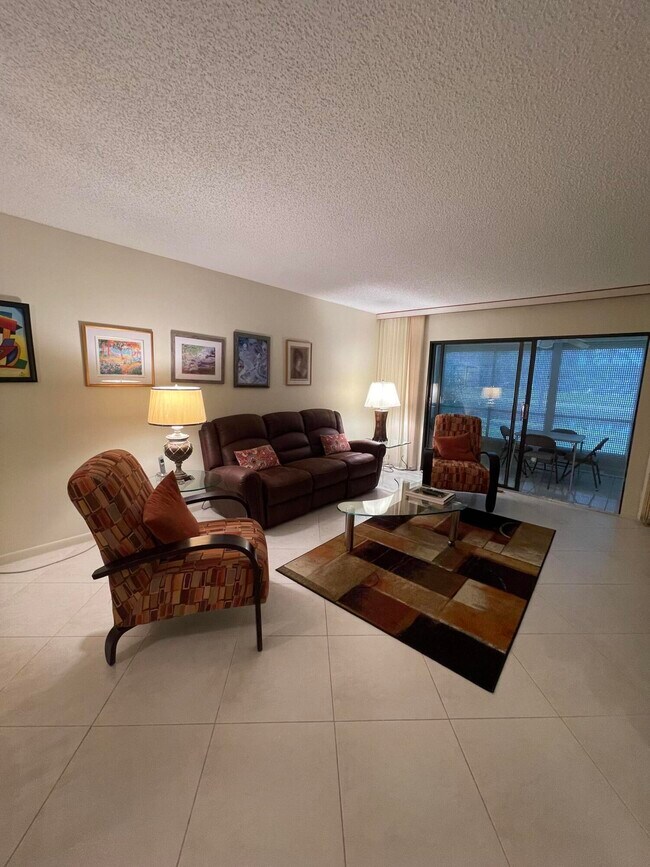 Building Photo - 7290 Ashford Pl