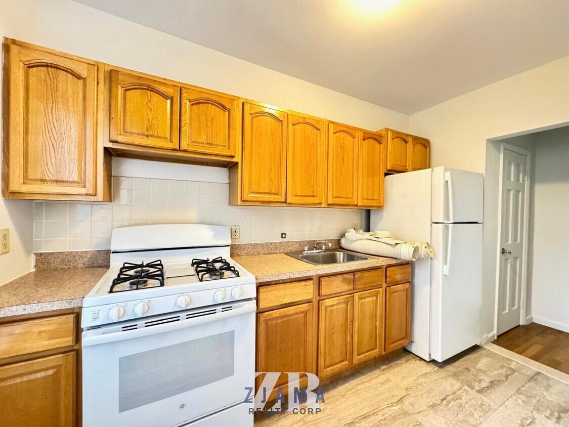 Foto principal - 114 Albemarle Rd