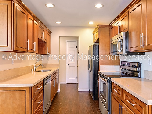 Building Photo - 8975 Alcosta Blvd