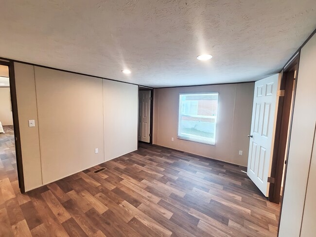 Building Photo - Centralia Estates