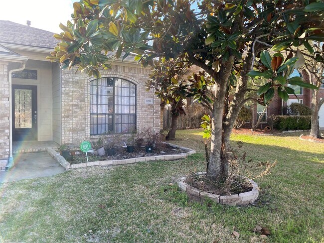 Foto del edificio - 3206 Cherry Bark Oak Dr
