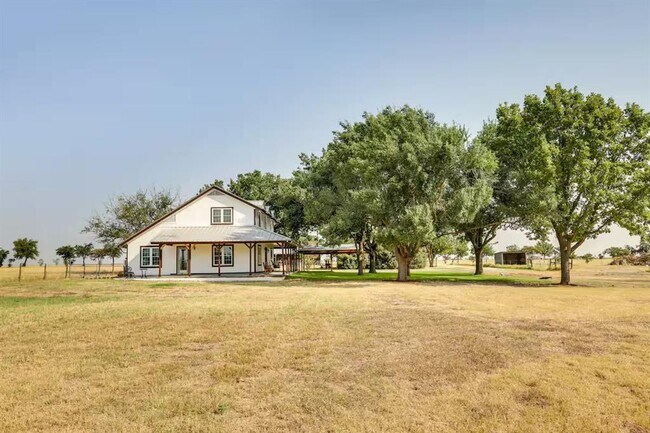 Building Photo - 1616 Co Rd 463