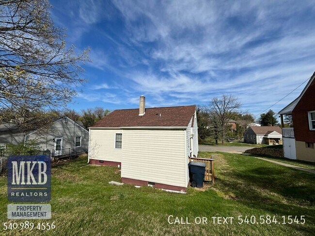 Foto del edificio - 1712 Wayne St NE