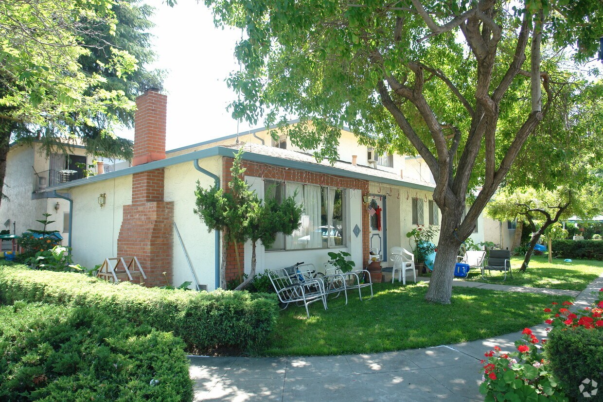 Primary Photo - 540 Boynton Ave