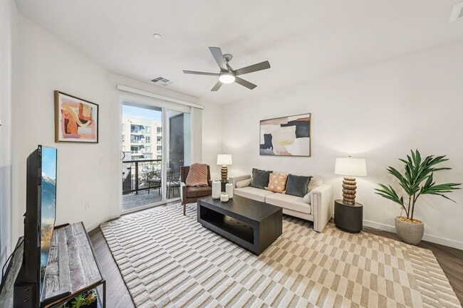 Building Photo - Fora Apartments