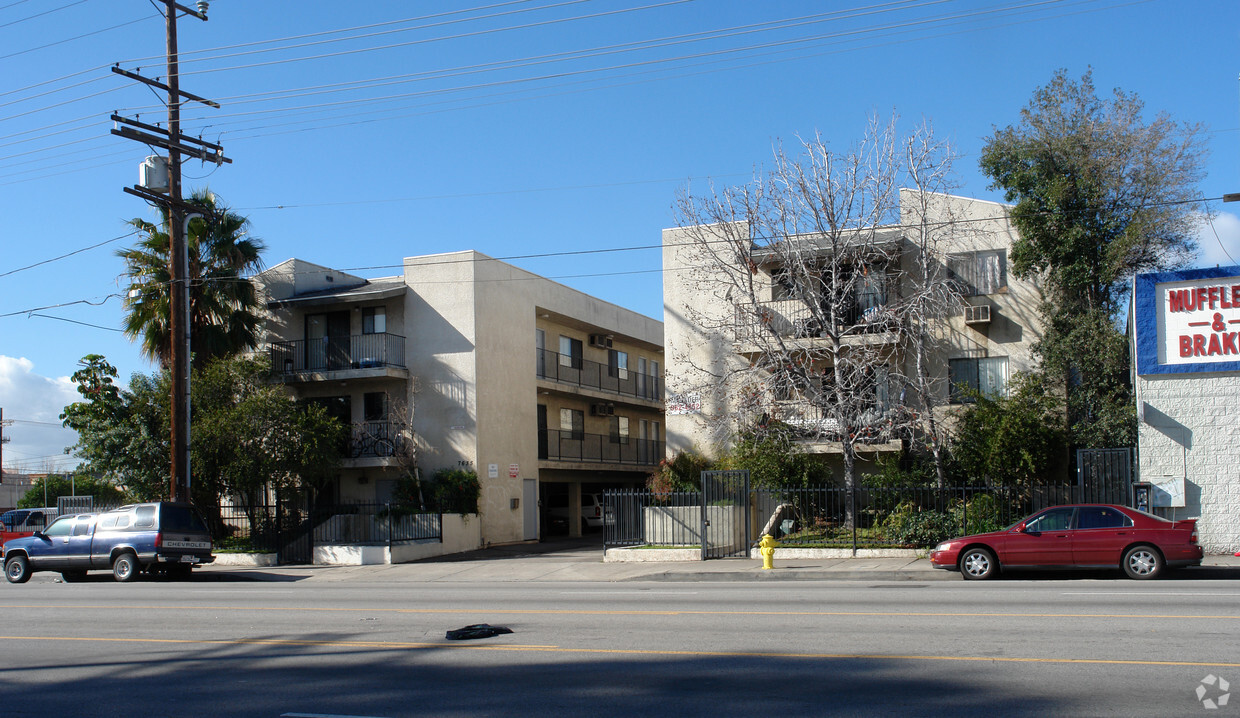 7635 Lankershim Blvd. - 7635 Lankershim Blvd