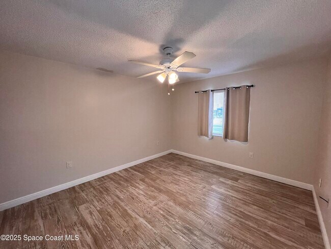 Building Photo - 217 San Juan Cir