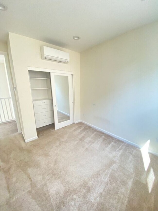 Foto del edificio - Newer Construction Single Family Home in D...