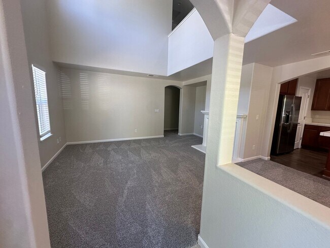 Foto del edificio - 1690 Spring Hill Dr