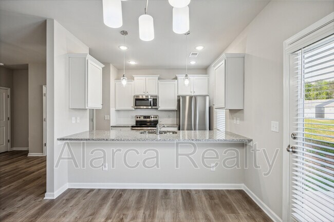 Building Photo - 7213 Somerford Rd
