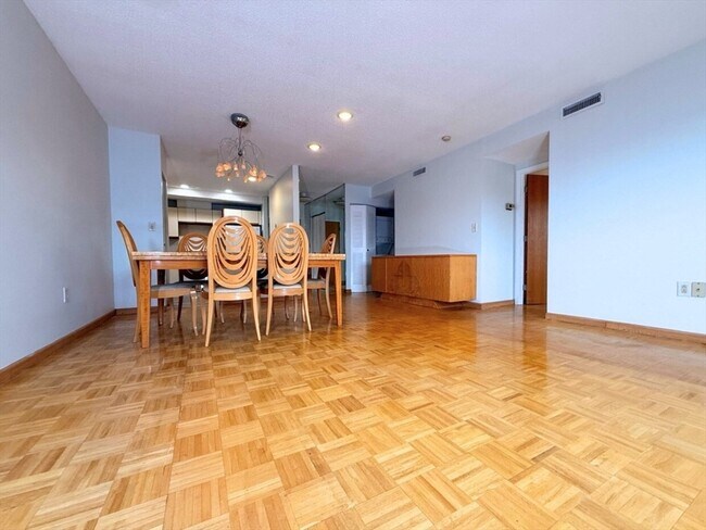 Foto del edificio - 1805 Beacon St