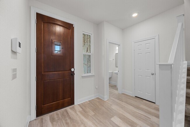 Foto del edificio - 528 Ayinger Ln