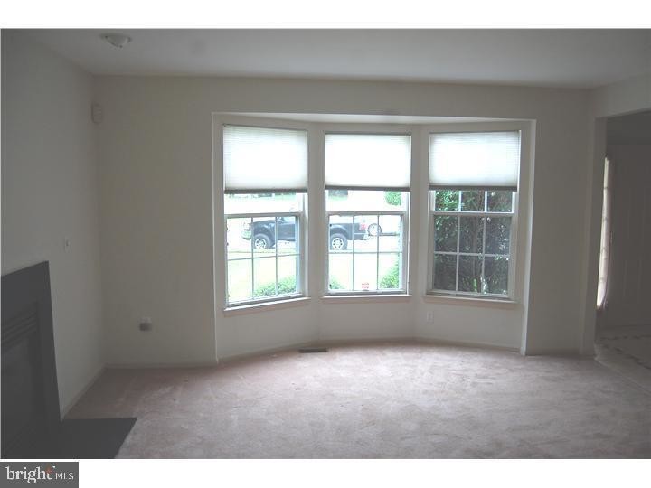 Primary Photo - 109 Europa Blvd