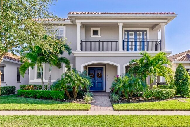 Foto del edificio - Luxury 5-Bedroom Residence in Eagle Creek with Indoor-Outdoor Living