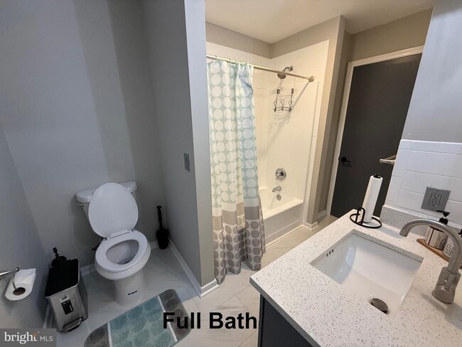 Foto del edificio - 24 Richards Ferry Rd