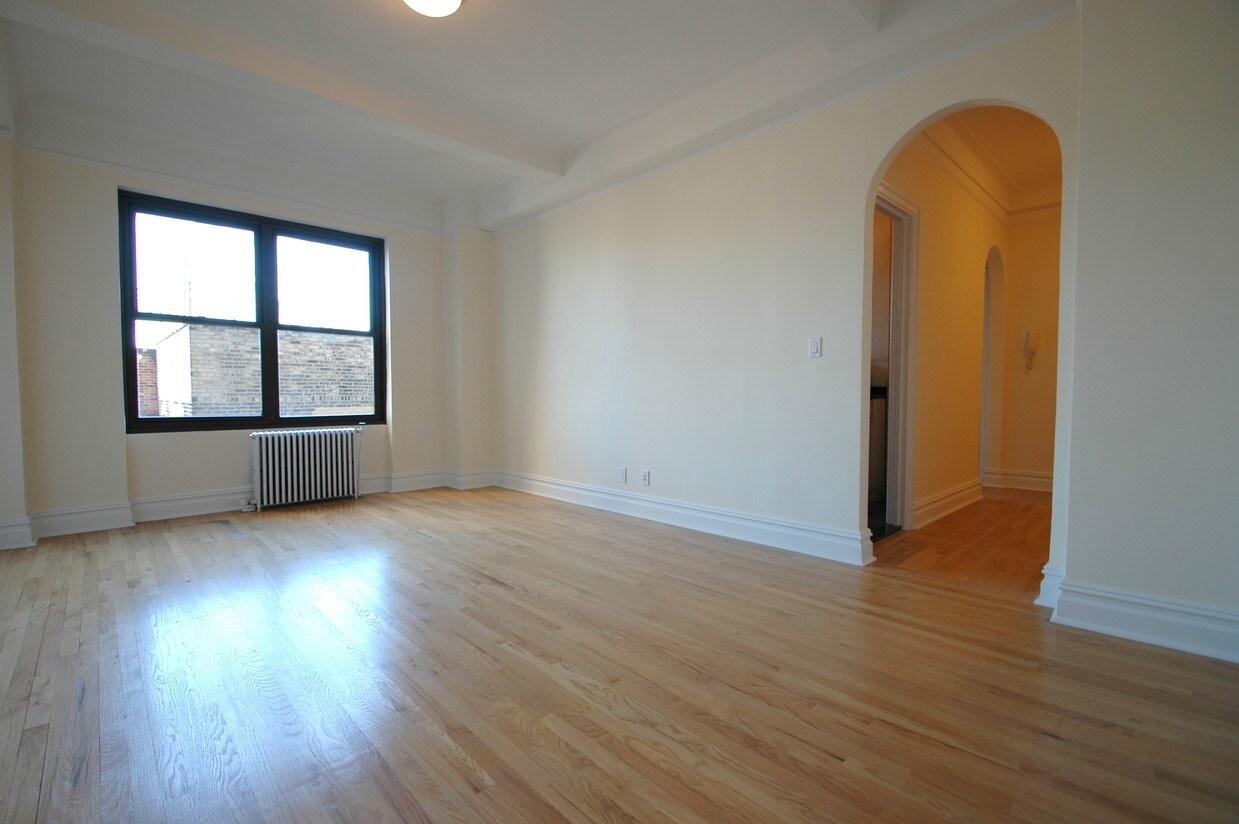 Primary Photo - 168 2nd Ave