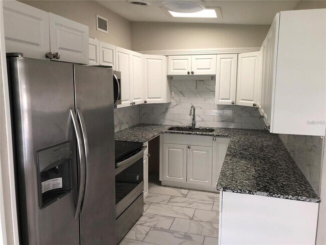 Foto del edificio - 4052 Montrose Ct