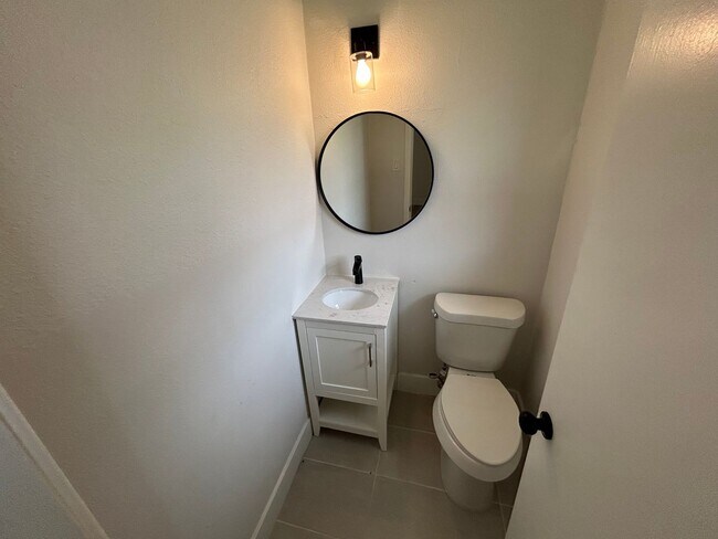 Foto del edificio - 1115 Westmoreland Dr