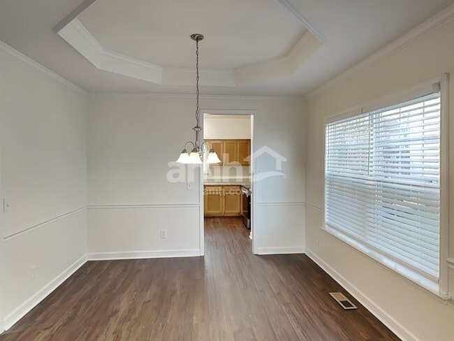 Building Photo - 3058 Romain Trail