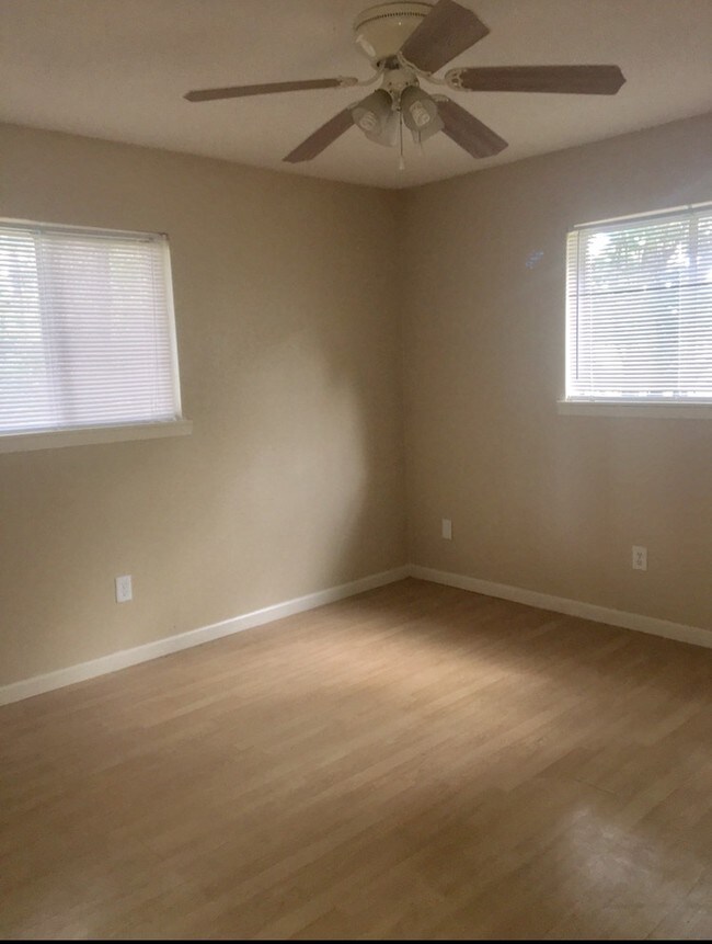 Foto del edificio - 212 Hickory St
