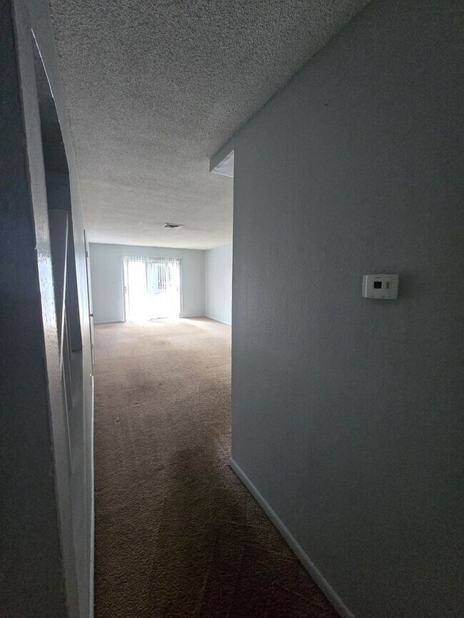 Foto del edificio - 2bedrooms 1.5 baths Townhome Available Now