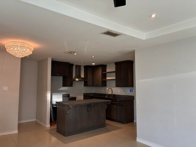 Building Photo - 1622 Bilbao Drive