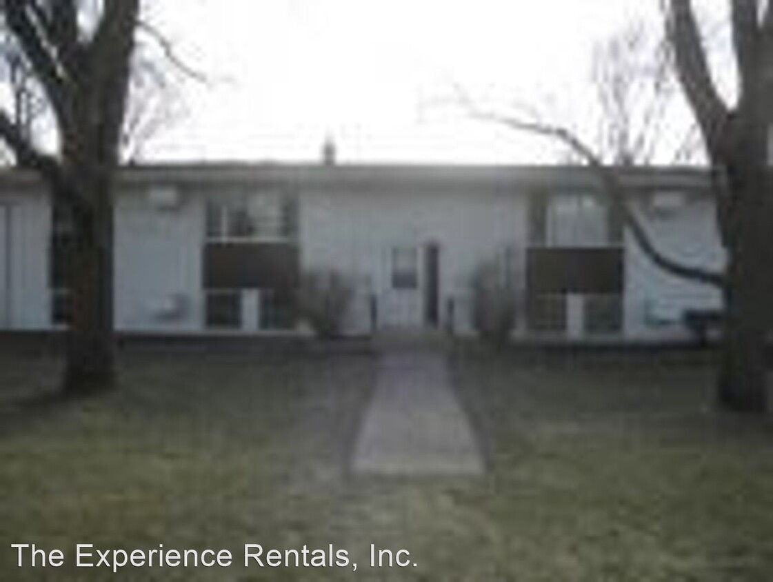 Primary Photo - 2 br, 1 bath Apartment - 305 E. 1st Street