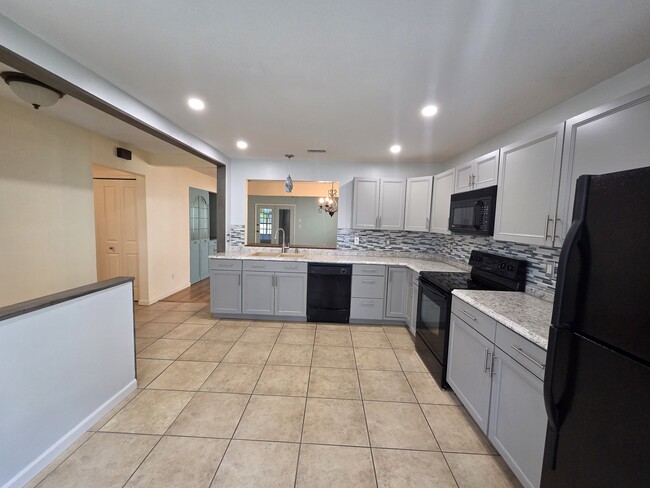 Foto del edificio - 35120 Whispering Oaks Blvd