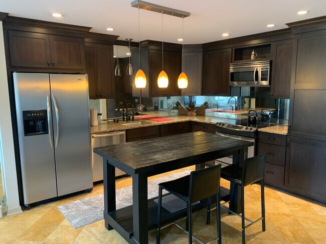 Foto del edificio - 221 W 48th St