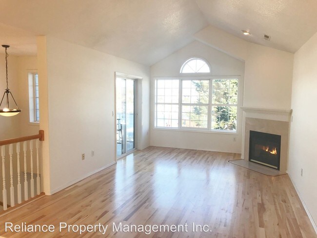 Building Photo - 2 br, 2.5 bath House - 410 N Bridgeton Rd.