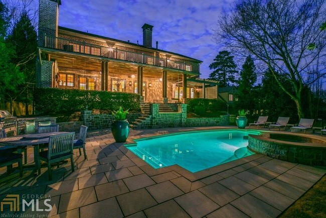 Foto del edificio - 1625 Friar Tuck Rd NE