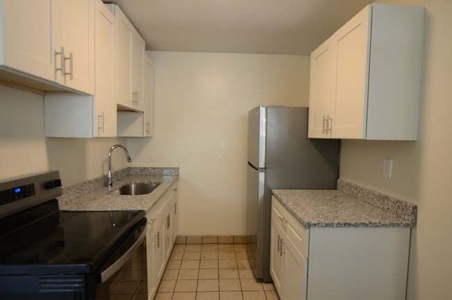 Building Photo - Norbend Apartments