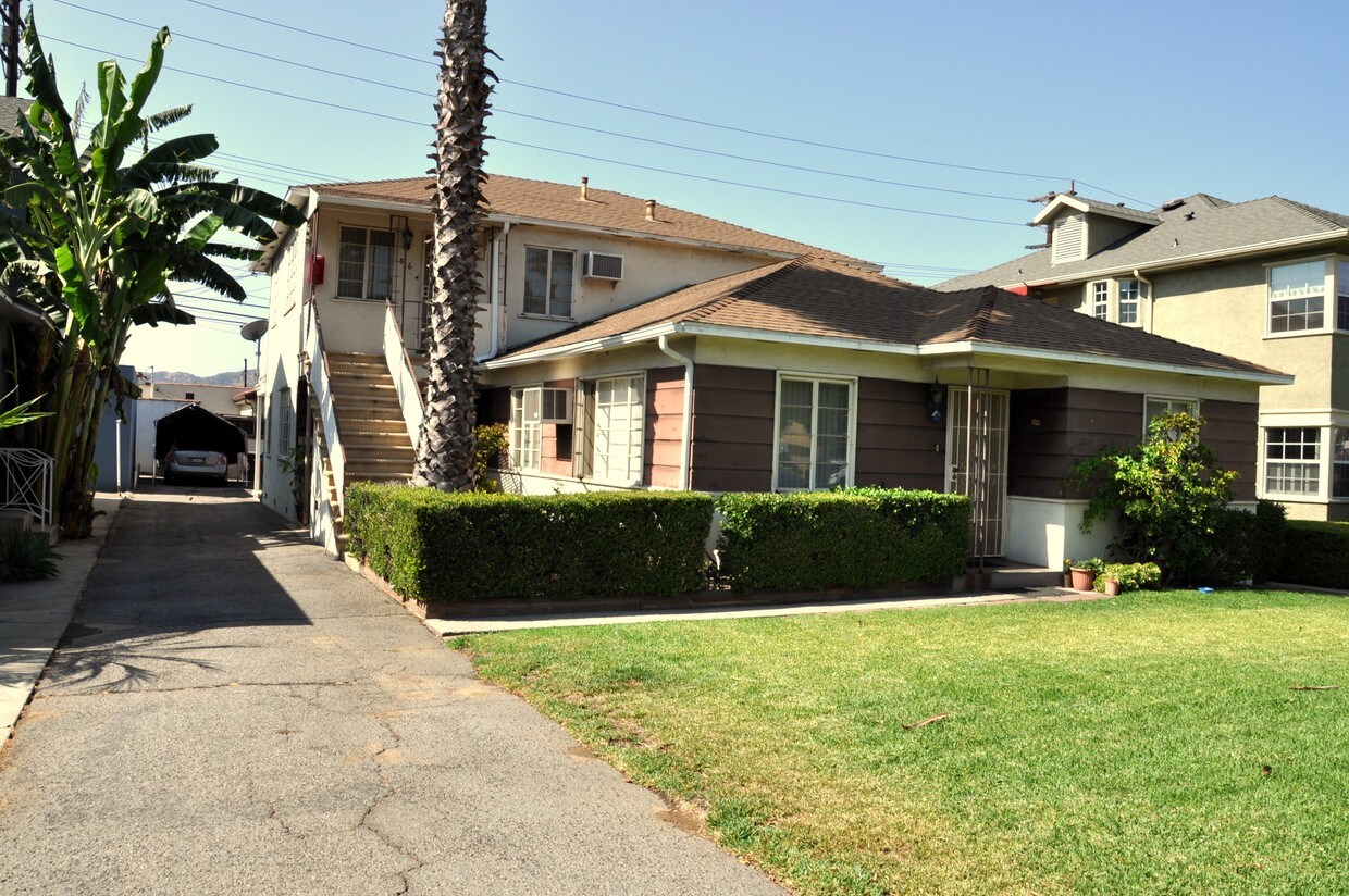 Primary Photo - 816 W Glenoaks Blvd