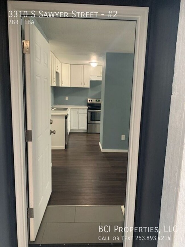 Building Photo - 3310 S Sawyer St